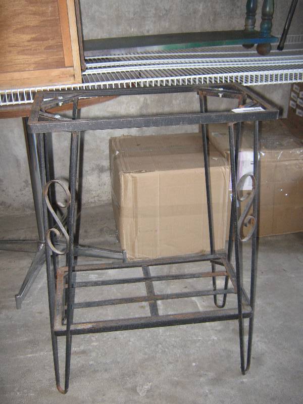 lot 7132 image: Aquarium stand for 10 gallon tank, wrought iron 30 tall