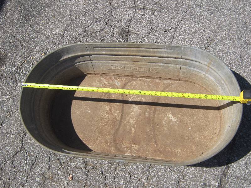 lot 7142 image: Large Galvanized Washtub 42 x 24 x 10-12 deep