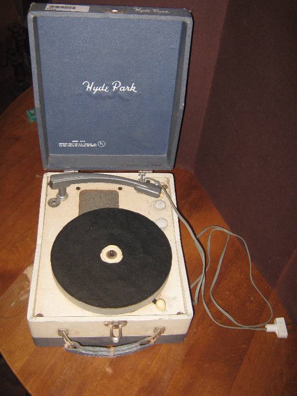 lot 7159 image: Hyde Park suitcase record player, plays 45s and 33s