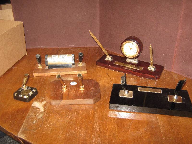 lot 7165 image: 5 ct. lot of desk pen holders