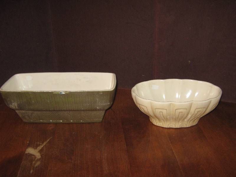 lot 7185 image: 2 ct. lot Haeger Floral Pottery