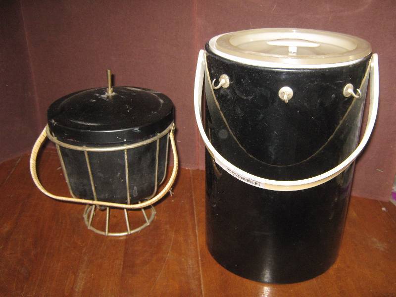 lot 7192 image: 2 ct. lot vintage ice buckets