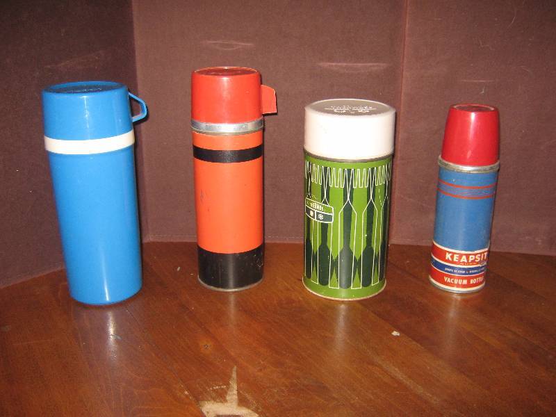 lot 7198 image: 4 ct. lot vintage Thermos