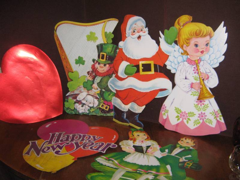 lot 7205 image: Vintage Card stock holiday decorations