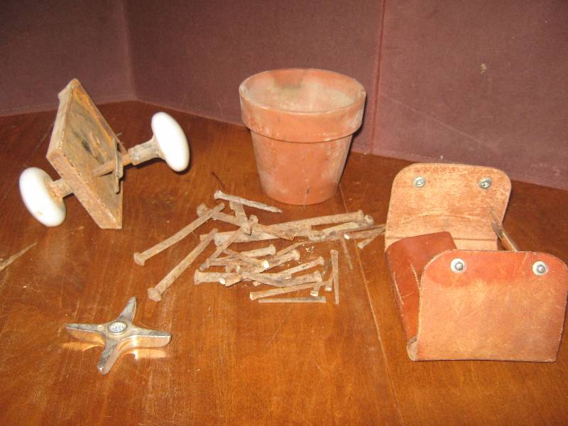 lot 7209 image: Vintage hardware lot, old door knob assembly, tie outs, nails, fittings