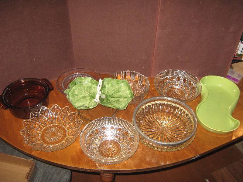 lot 7210 image: 8 ct. lot vintage serving bowls and glass bowls