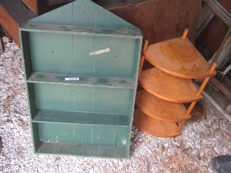 lot 7224 image: 2 ct. lot shelves, rounded corner shelf and green shelf