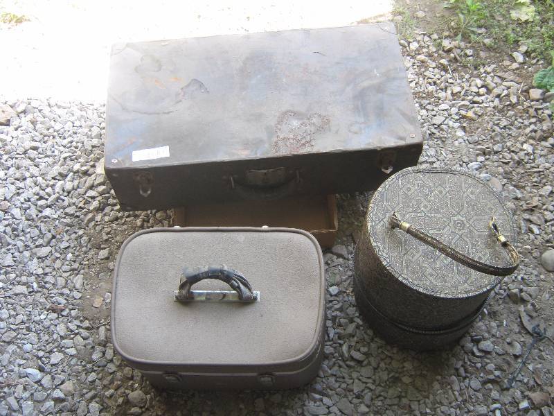 lot 7254 image: 3 ct. lot luggage, suitcase brown, makeup case light brown, hat box, red, black and gold