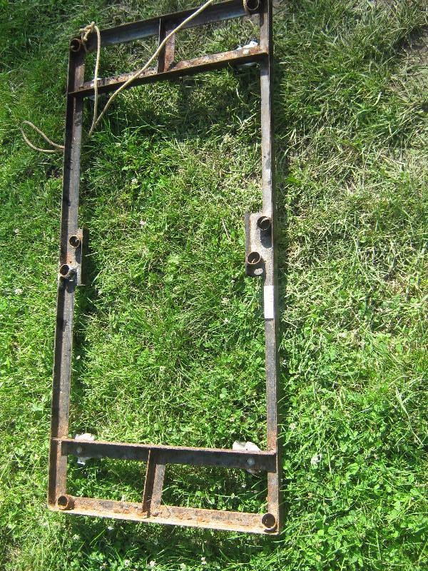 lot 7261 image: Old Metal Furniture Dolly with working casters 45 x 21-12