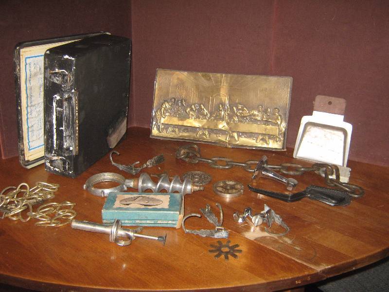 lot 7298 image: Galvanized Bucket with metal first aid box, metal picture, misc. hardware