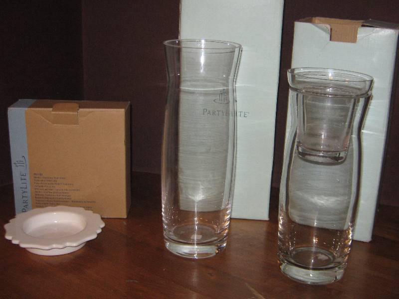 lot 7306 image: Party Lite Modern traditions, Naturally Modern Votive set, two different sizes one with votive holder