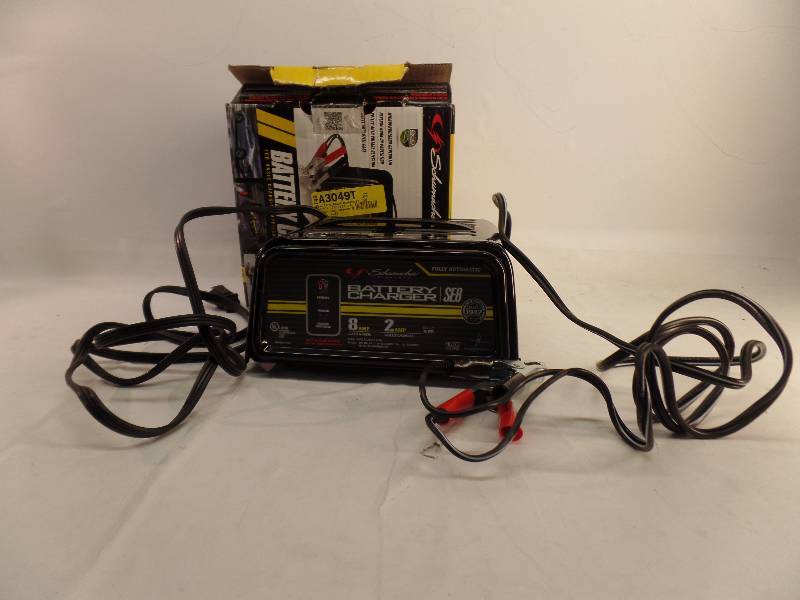 lot 1089 image: SCHUMACHER 8AMP CHARGER 2AMP MAINTAINER