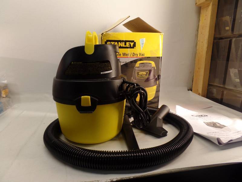 lot 1098 image: STANLEY  PORTABLE  WETDRY VAC
