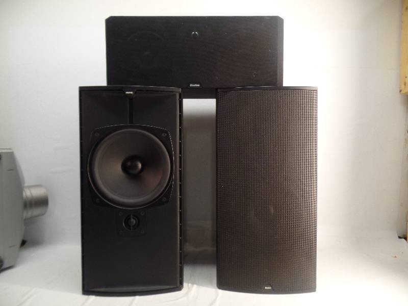 lot 1040 image: PAIR OF BOSTON SURROUND SOUND SPEAKRES