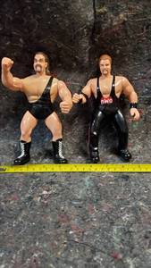 lot 1502 image: Pair of Wrestling Figurines