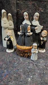 lot 1506 image: Lot of Ceramin Nun and Monk Figurines