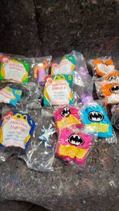 lot 1516 image: Lot of 12 Vintage Happt Meal Toys