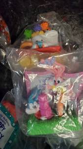 lot 1523 image: Lot of 11Happy Meal Toys