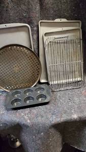 lot 1532 image: Baking Lot