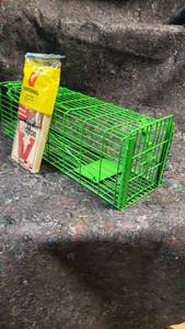 lot 1557 image: New Small Animal Trap and Large Mouse Trap