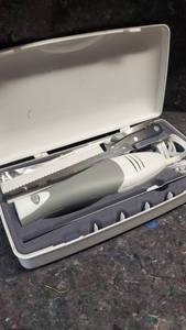 lot 1568 image: GE Carving Set