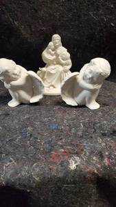 lot 1581 image: Jesus and Angel Boy Bisqueware Lot