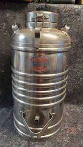 lot 1597 image: AerVoid Thermal Container. 5 Gallons