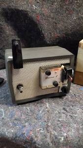 lot 1619 image: Vintage Kodak Brownie 8 Movie Camera