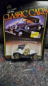 lot 1635 image: Motor Force Die Cast Metal Mini Classic Car