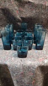 lot 1652 image: Set of Blue Glasses and Tumblerd