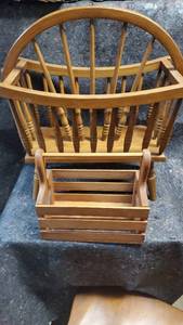 lot 1671 image: Solid Wood Magazine Rack and Tote