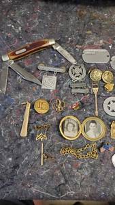 lot 1674 image: Lot of Military Collectibles