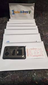 lot 1685 image: Lot of 10 Multi-tools.