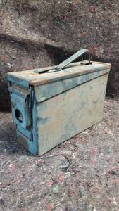 lot 1686 image: Metal Ammo Can