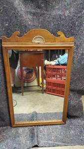 lot 1697 image: Bassett Mirror