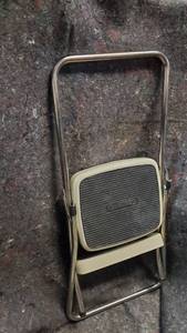 lot 1699 image: Cosco Step Stool