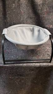 lot 1705 image: Elevated Cat Bed