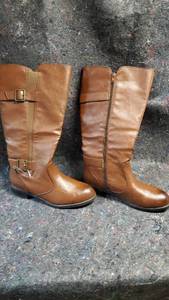 lot 1708 image: Pair of Marabella Boots