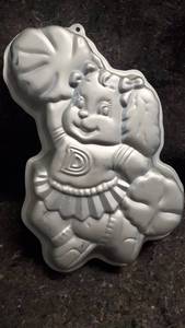 lot 1712 image: Cheerleader Cake Pan