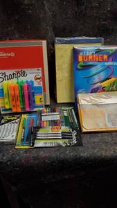 lot 1729 image: Stationary Lot