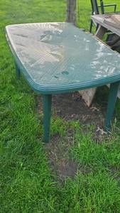 lot 1743 image: Plastic Outdoor Table