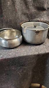 lot 1764 image: Pot Lot