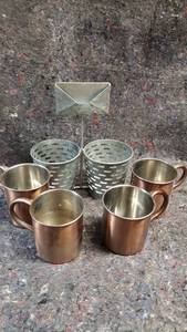 lot 1773 image: 4 Metal Migs and Table Centerpiece