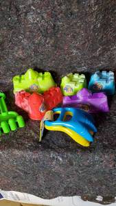 lot 1780 image: 8 Piece Sand Castle Set