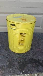 lot 1848 image: Yellow Metal Barrel