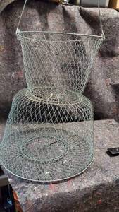 lot 1872 image: Minnow or Small Fish Trap