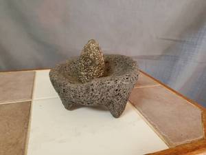 lot 3626 image: Mortar and pestle