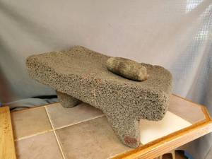 lot 3627 image: Very big Mexican molcajete