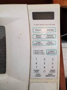 lot 3660 image: Sharp Carousel Microwave
