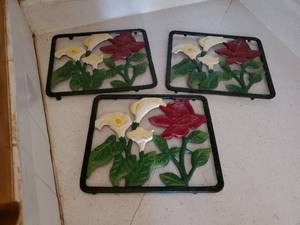 lot 3665 image: 3 metal pot holders